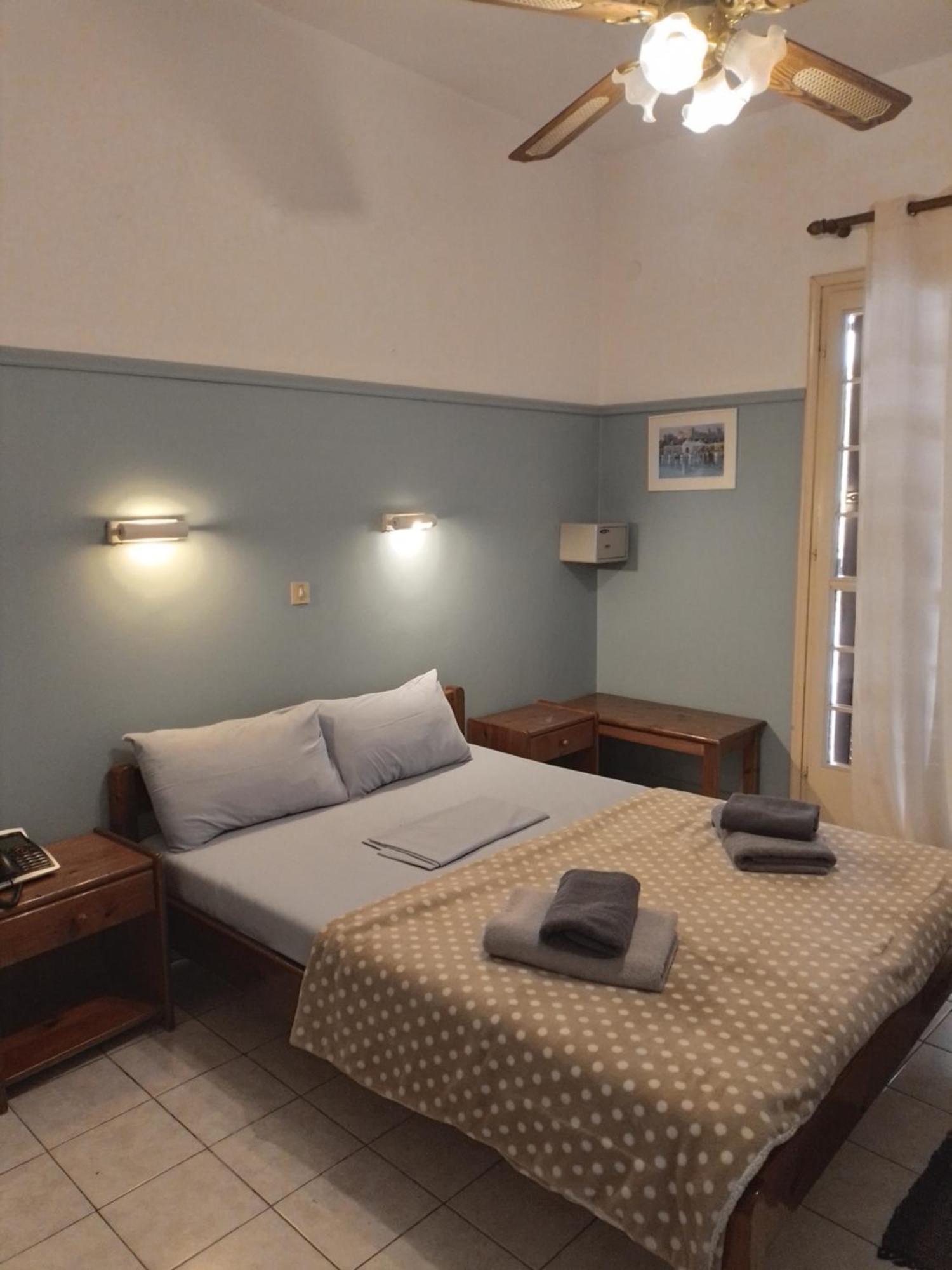 Miranta Hotel - Apartments & Studios Aegina Bagian luar foto
