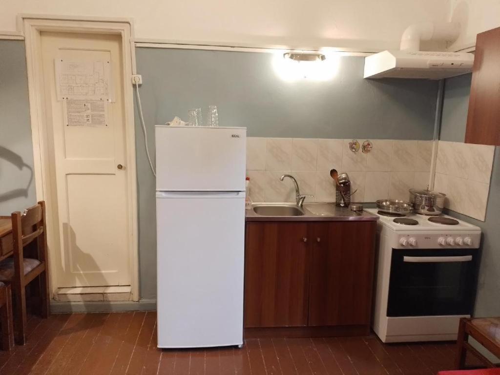 Miranta Hotel - Apartments & Studios Aegina Bagian luar foto